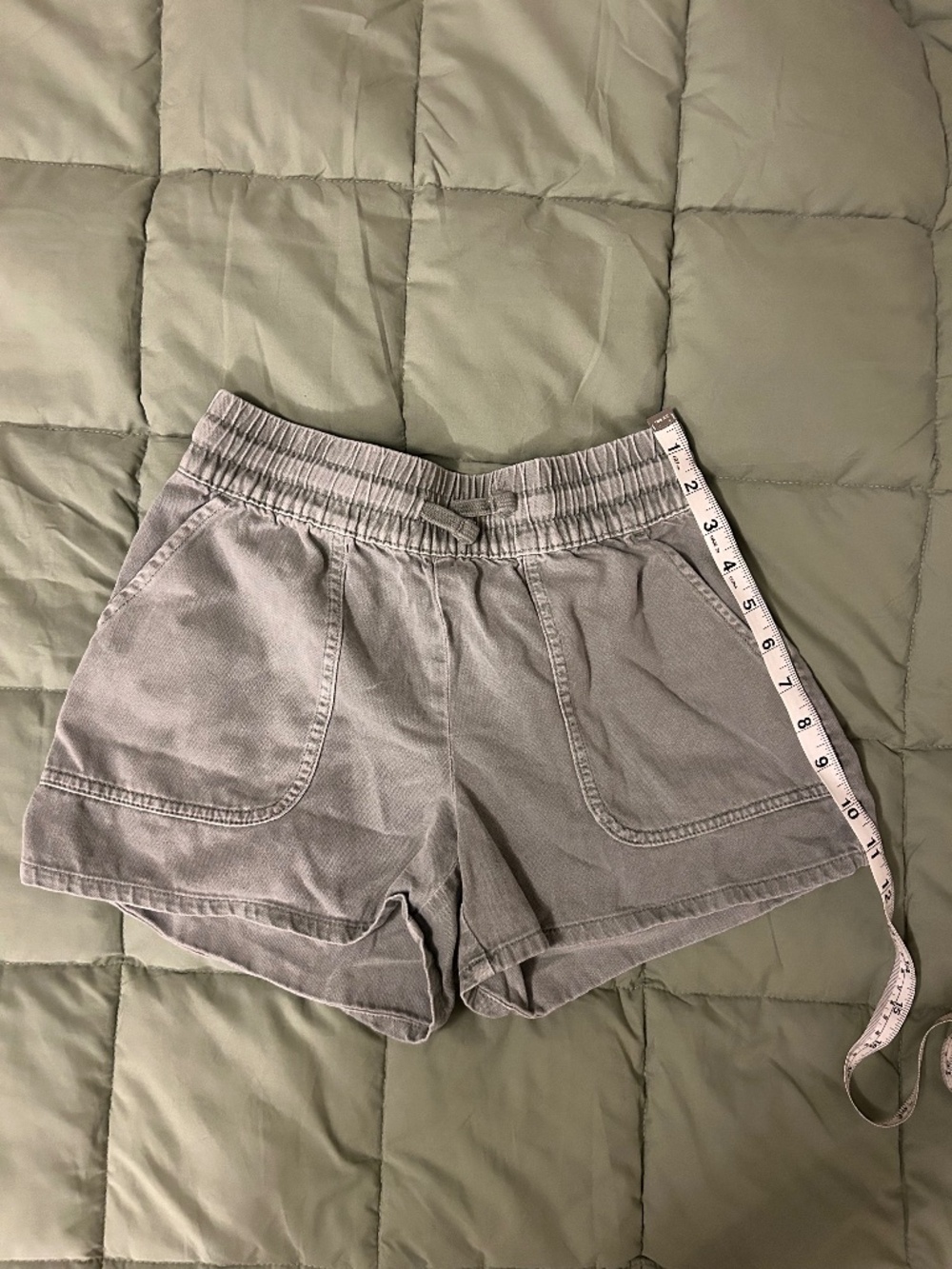 Gap khaki shorts